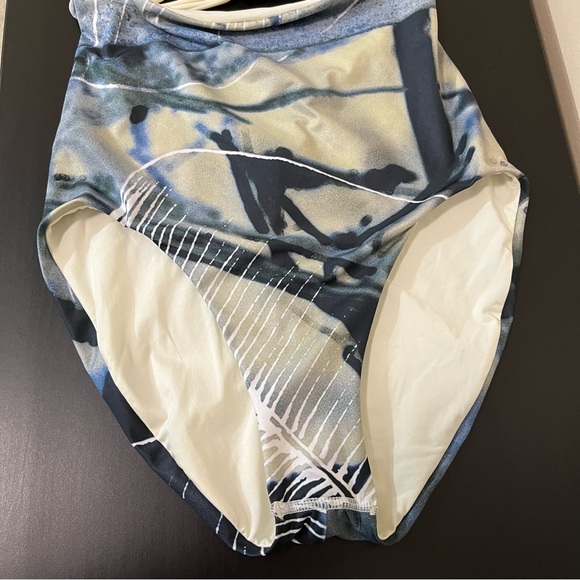 NWT Entreaguas Artisan Macrame Back Swimsuit - Picture 4 of 16